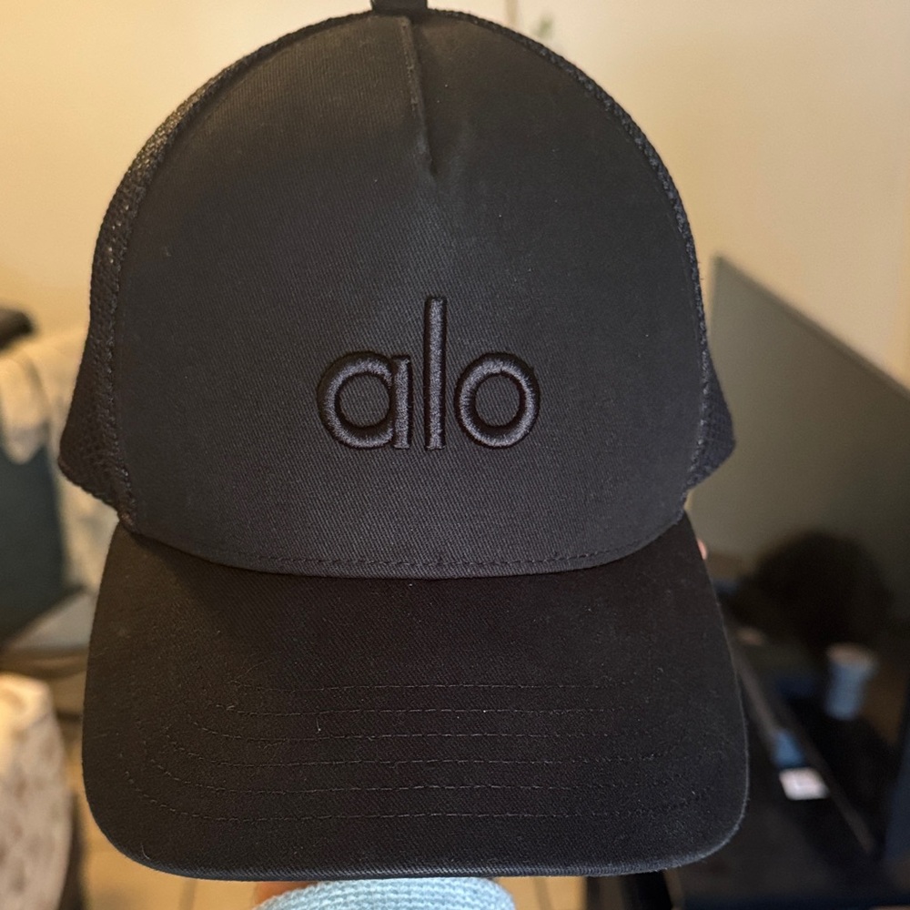 ALO yoga District Trucker Hat